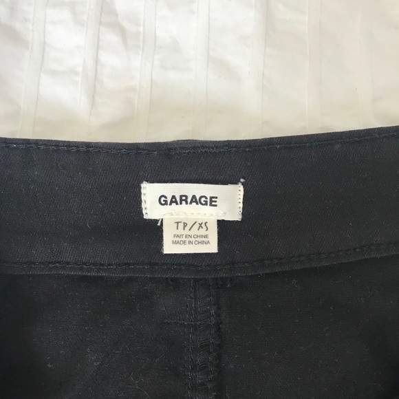 Black garage skirt - Picture 2 of 2
